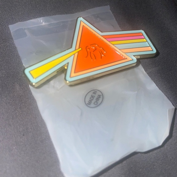 Drunk elephant pin - Picture 7 of 8